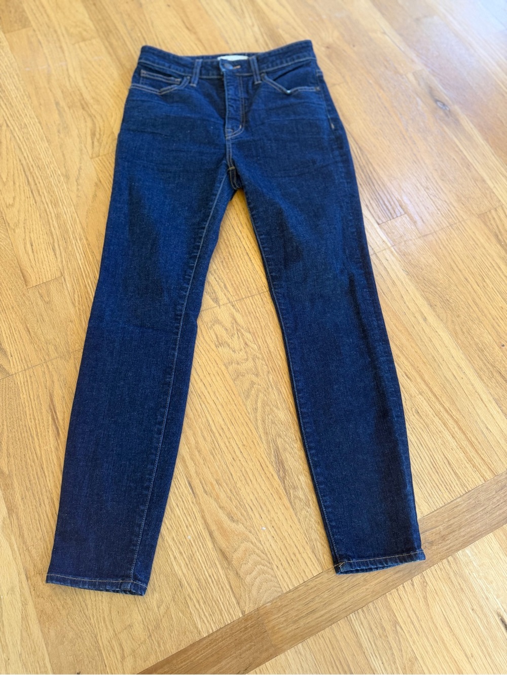 Ladies Size 6 "Madewell by J. Crew" Dark Indigo Skinny Jeans GUC